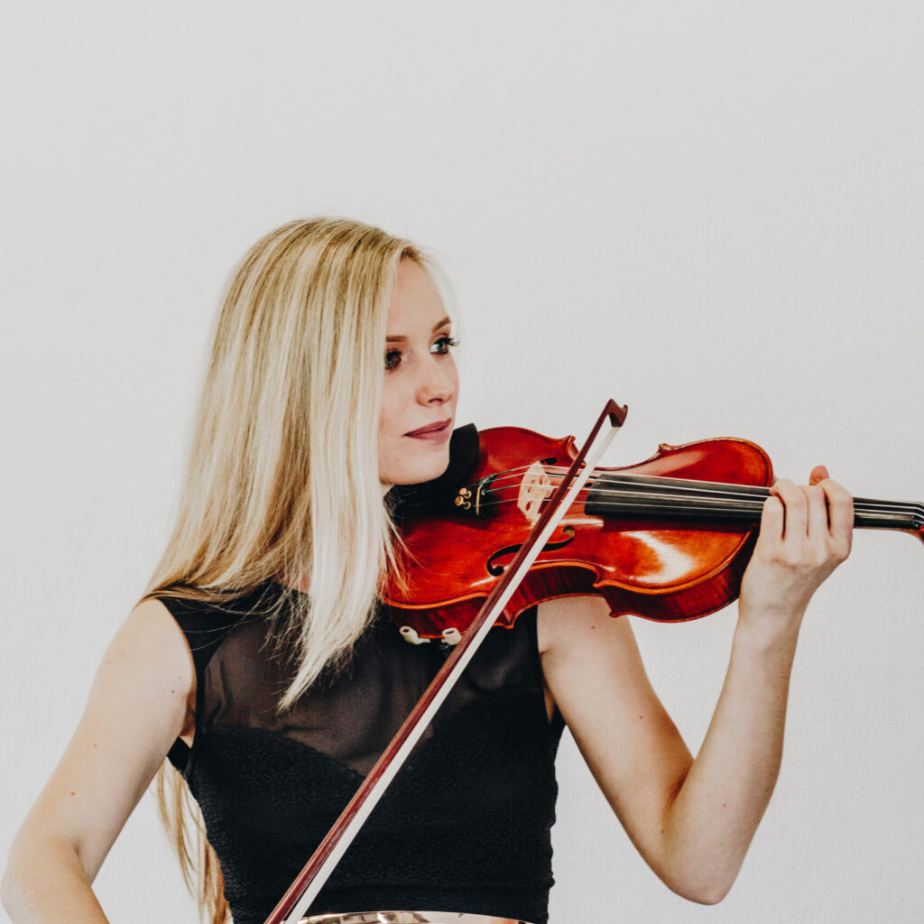 Helerin Oksa, viiul